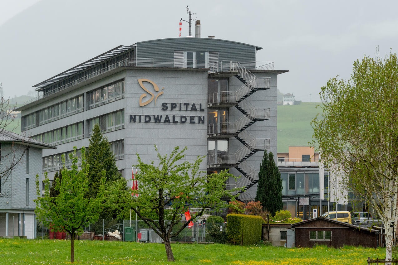 Spital Nidwalden - Fassade quer
