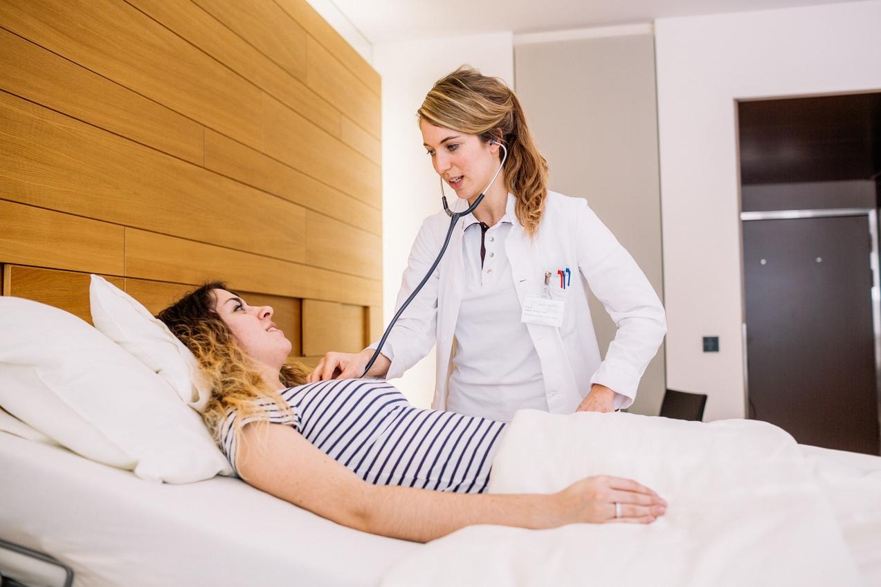 aerztin patientin aerztin patientin
