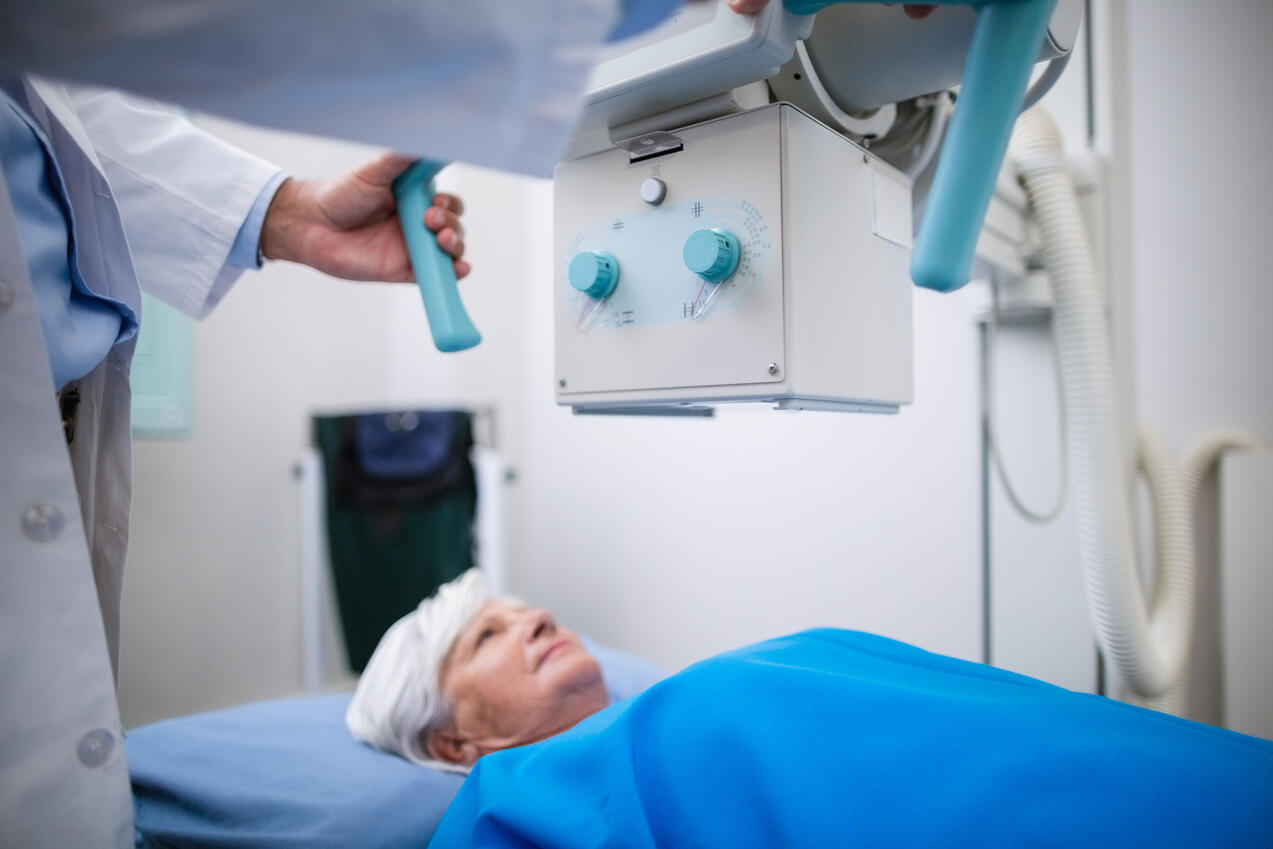 senior-woman-undergoing-x-ray-test
